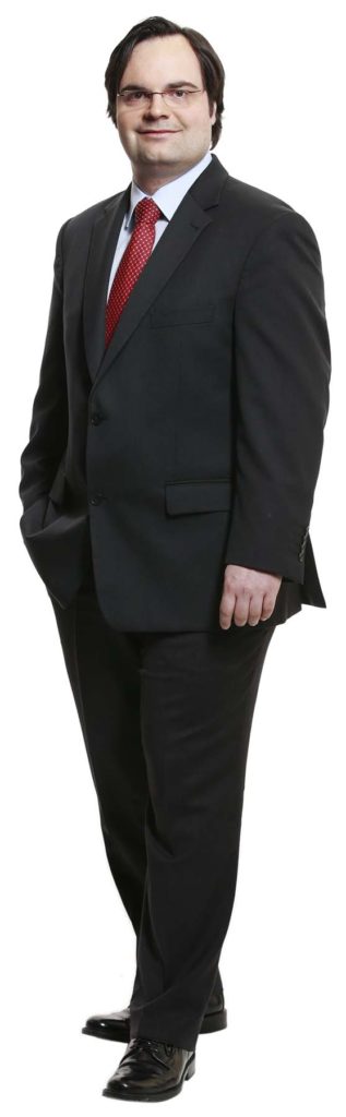 https://lkc.de/wp-content/uploads/2018/07/APX1997_Hoelzl_Benedikt_Ganzkoerper_bearbeitet-317x1024.jpg