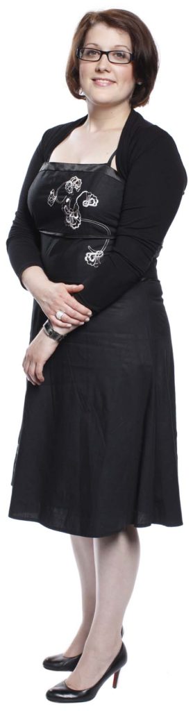 https://lkc.de/wp-content/uploads/2018/07/P3M4459_Hack_Viktoria_Ganzkoerper_bearbeitet-278x1024.jpg